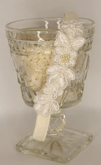 Marti & Co Lucky in Love Garter #0 default White/Cream thumbnail